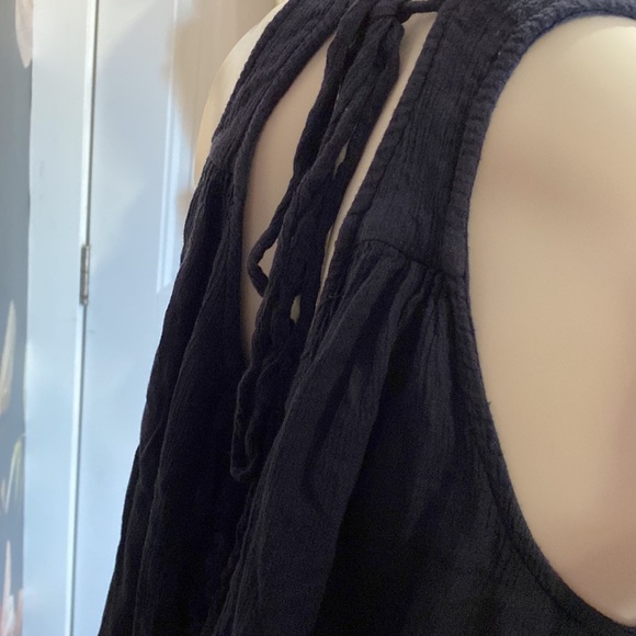 Dark Blue Crochet Top Tank ( large but fits medium ) - Picture 3 of 3